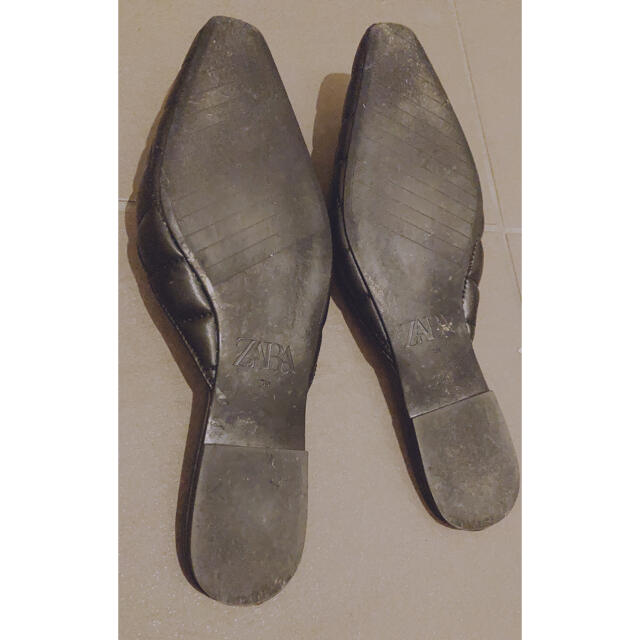 ZARA(ザラ)のZARA キルティングフラットミュール レディースの靴/シューズ(ミュール)の商品写真