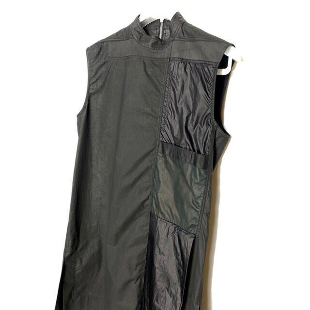 Rick Owens(リックオウエンス)の新古 定価20万 RICK OWENS ストール ベスト ブラック XS ジップ メンズのトップス(ベスト)の商品写真