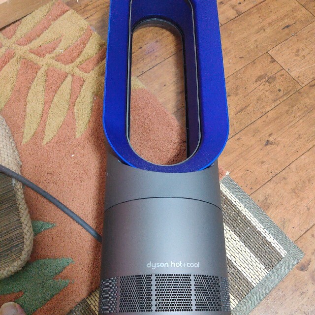 Dyson(ダイソン)の2019年製 Dysonセラミックファンヒーター スマホ/家電/カメラの冷暖房/空調(ファンヒーター)の商品写真