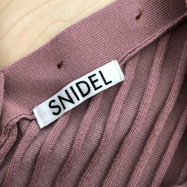 SNIDEL(スナイデル)の正規品　スナイデル　フロントボタンニットワンピース レディースのワンピース(ロングワンピース/マキシワンピース)の商品写真