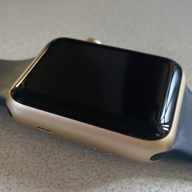 Apple Watch(アップルウォッチ)のApple Watch/Series2/42mm/ゴールド スマホ/家電/カメラのスマートフォン/携帯電話(その他)の商品写真