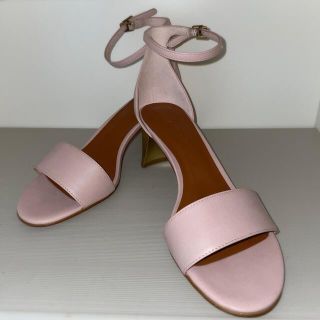 チャールズアンドキース(Charles and Keith)のチャールズアンドキース　サンダル(サンダル)