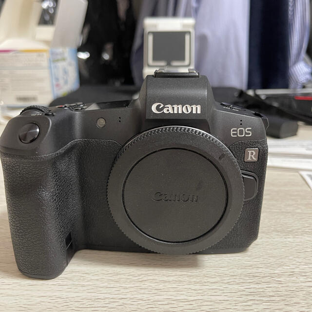 Canon(キヤノン)のeos r スマホ/家電/カメラのカメラ(ミラーレス一眼)の商品写真