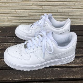 ナイキ(NIKE)の人気モデル NIKE AIR FORCE 1 ナイキ エア フォース ワン(スニーカー)