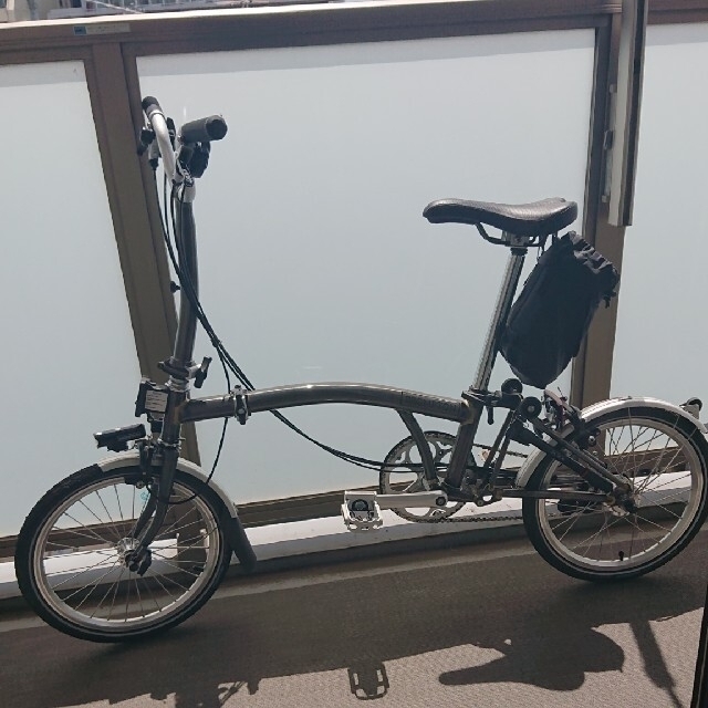 BROMPTON(ブロンプトン)の2020 brompton M6L(lezyne空気入れセット) スポーツ/アウトドアの自転車(自転車本体)の商品写真