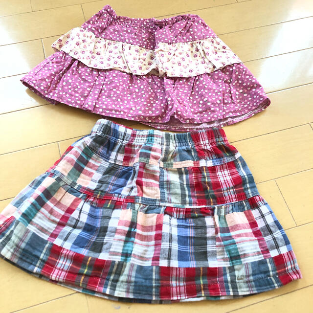 西松屋(ニシマツヤ)の美品☆西松屋　スカート　2枚セット　100 キッズ/ベビー/マタニティのキッズ服女の子用(90cm~)(スカート)の商品写真