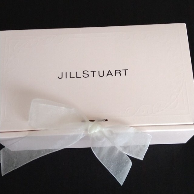 JILLSTUART(ジルスチュアート)の【新品】ジルスチュアート リラックス トリートメント ヘアミスト 200ml コスメ/美容のヘアケア/スタイリング(ヘアウォーター/ヘアミスト)の商品写真