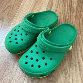 クロックス(crocs)のクロックス　グリーン(サンダル)