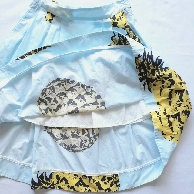 MSGM(エムエスジイエム)のMSGM エムエスジイエム パイナップル柄 フレアスカート 40 レディースのスカート(ひざ丈スカート)の商品写真