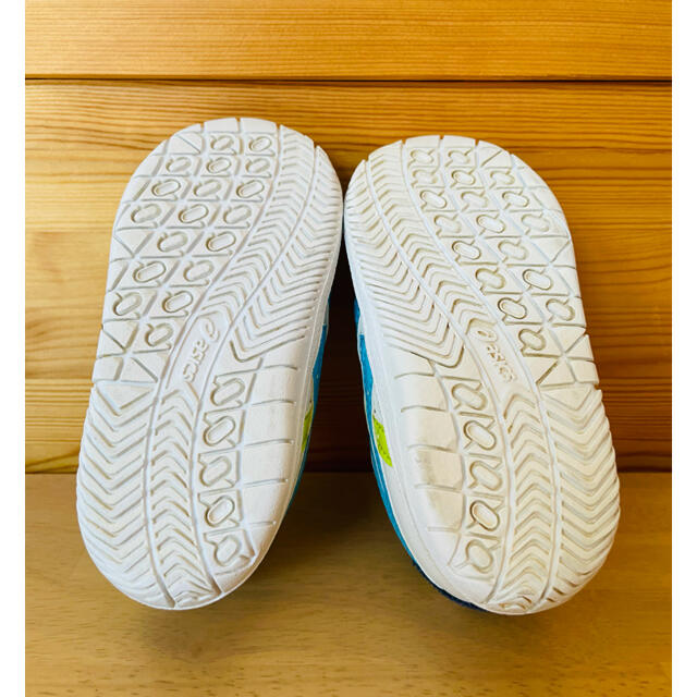 asics(アシックス)のアシックス　スニーカー　13.5 キッズ/ベビー/マタニティのベビー靴/シューズ(~14cm)(スニーカー)の商品写真