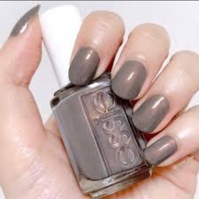 Essie(エッシー)の送料無料❤︎essie 1119 ソーシャルライツ コスメ/美容のネイル(マニキュア)の商品写真