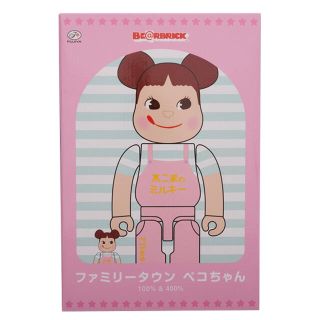 BE@RBRICK ファミリータウン　ペコちゃん　100%&400%