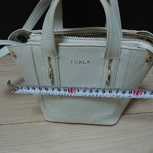 Furla(フルラ)のFURLA ホワイト トートバッグ レディースのバッグ(トートバッグ)の商品写真