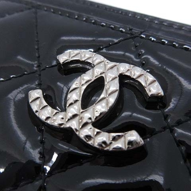 CHANEL(シャネル)のシャネル カードケース 名刺入れ ココマーク キルティング エナメル 15番台 メンズのファッション小物(名刺入れ/定期入れ)の商品写真