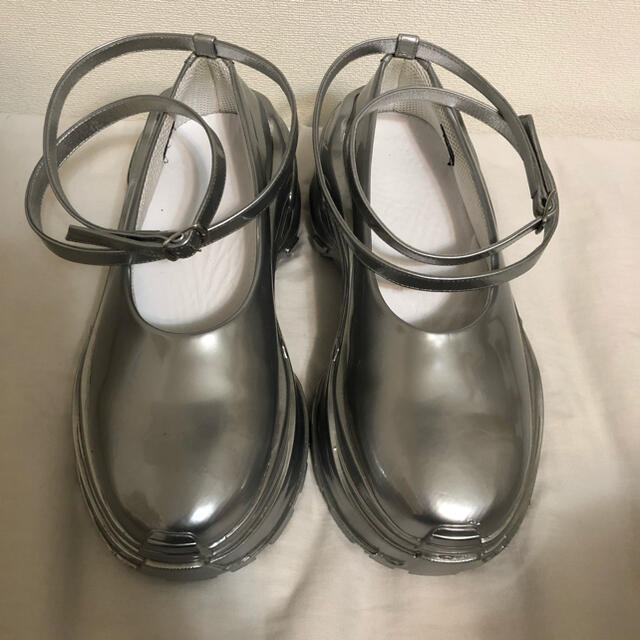 Maison Martin Margiela(マルタンマルジェラ)のMaison Margiela マルジェラ スニーカー　厚底　シルバー　シューズ レディースの靴/シューズ(スニーカー)の商品写真