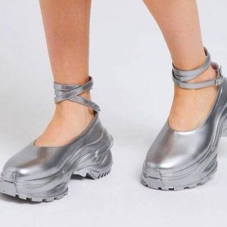 マルタンマルジェラ(Maison Martin Margiela)のMaison Margiela マルジェラ スニーカー　厚底　シルバー　シューズ(スニーカー)