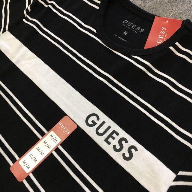 GUESS(ゲス)の新品guessゲスのメンズTシャツＭ  メンズのトップス(Tシャツ/カットソー(半袖/袖なし))の商品写真