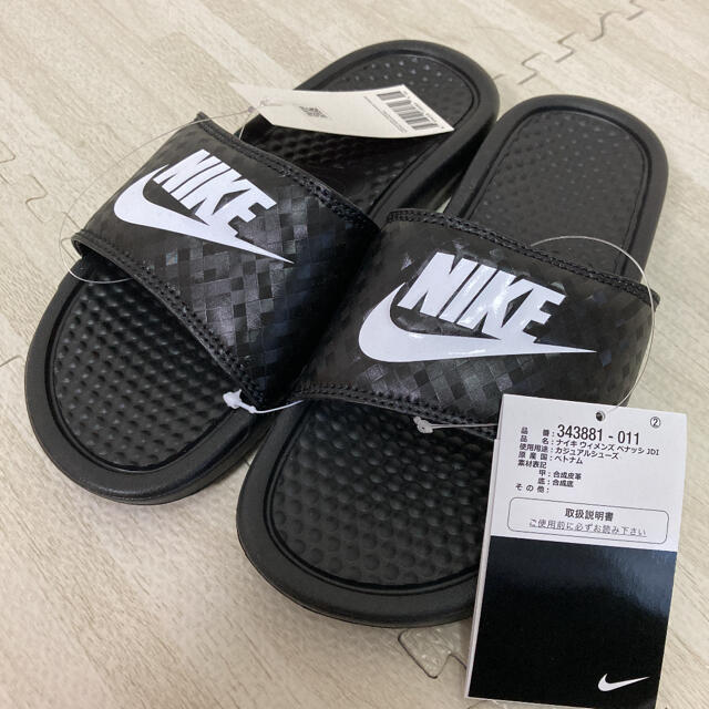 NIKE(ナイキ)の6.新品 NIKE ナイキ ベナッシ レディース サンダル 25.0㎝ ブラック レディースの靴/シューズ(サンダル)の商品写真