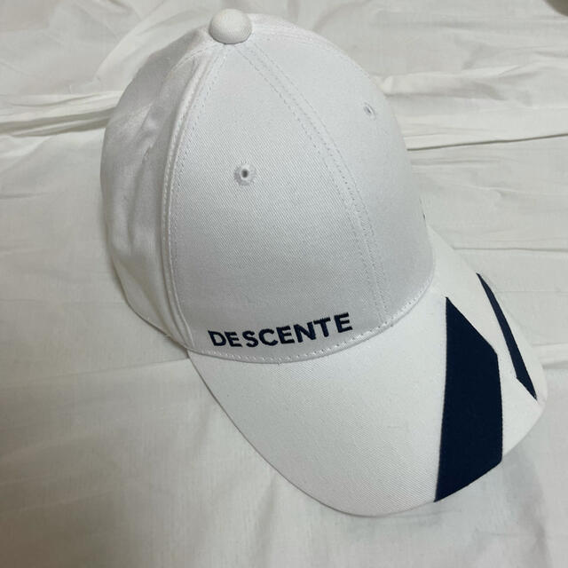 DESCENTE(デサント)のDESCENTE ゴルフ レディース キャップ スポーツ/アウトドアのゴルフ(ウエア)の商品写真