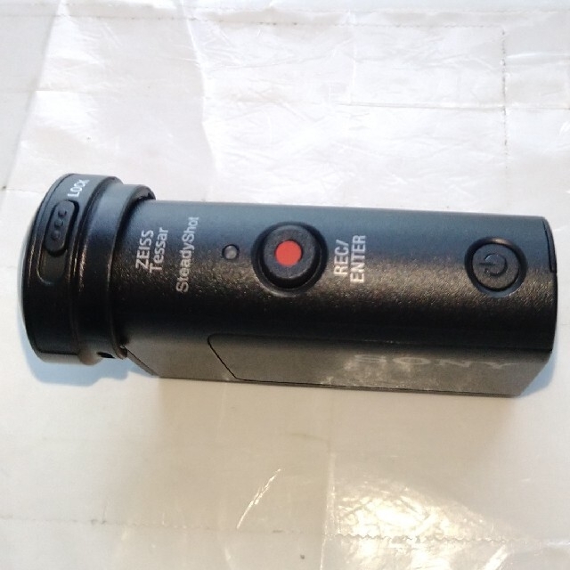 SONY(ソニー)のSONY HDR-AS50R アクションカムリモコンキット　オプション付き スマホ/家電/カメラのカメラ(ビデオカメラ)の商品写真