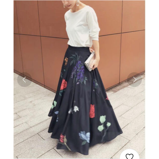 Ameri VINTAGE(アメリヴィンテージ)のアメリ★ AMANDA CIRCULAR SKIRT★アマンダネイビーS レディースのスカート(ロングスカート)の商品写真