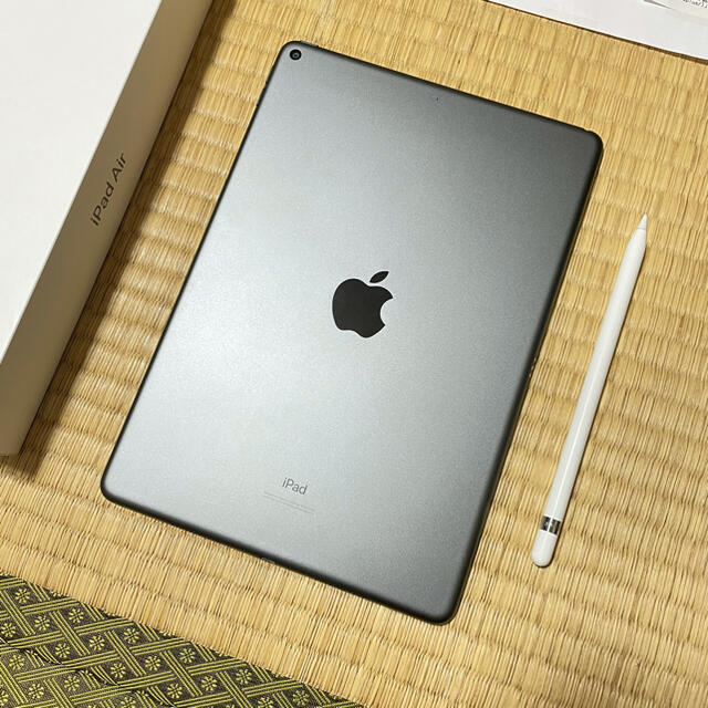 iPad(アイパッド)の「値下げしました」iPad Air3 64GB, apple pencil スマホ/家電/カメラのPC/タブレット(タブレット)の商品写真