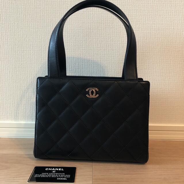 CHANEL(シャネル)のシャネル　CHANEL  マトラッセ　ハンドバッグ　ブラック　黒 レディースのバッグ(ハンドバッグ)の商品写真