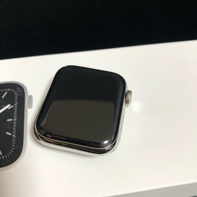 Apple Watch(アップルウォッチ)のApple Watch Series 5 GPS+Cellularモデル40mm メンズの時計(腕時計(デジタル))の商品写真