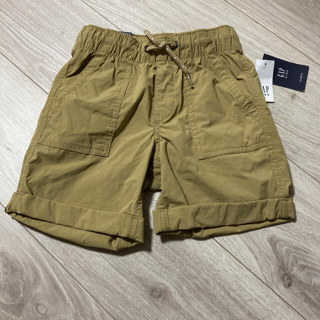 GAP(ギャップ)の【新品】GAP ハーフパンツ　ベージュ　XS キッズ/ベビー/マタニティのキッズ服男の子用(90cm~)(パンツ/スパッツ)の商品写真