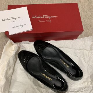 サルヴァトーレフェラガモ(Salvatore Ferragamo)のフェラガモラバーパンプス(バレエシューズ)