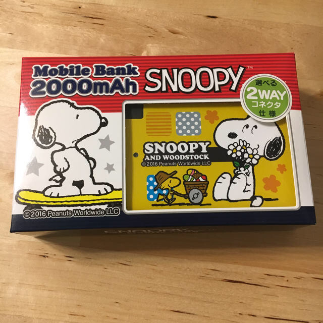 SNOOPY 2WAYモバイルバンク2000mAh スマホ/家電/カメラのスマートフォン/携帯電話(バッテリー/充電器)の商品写真