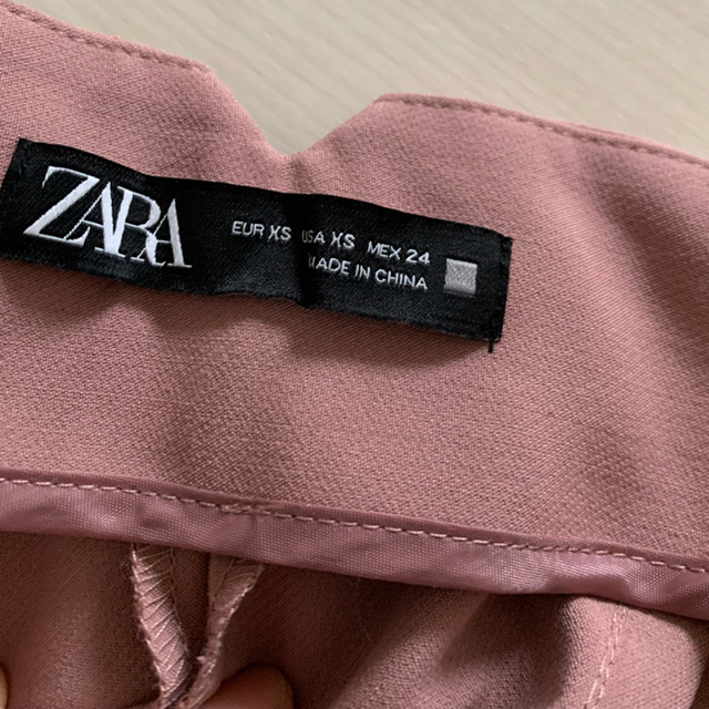 ZARA(ザラ)のZARA ハイウエストパンツ レディースのパンツ(その他)の商品写真