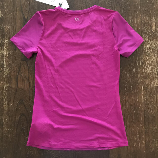 Calvin Klein(カルバンクライン)のCALVIN KLEIN カルバンクライン　新品　半袖　Ｔシャツ レディースのトップス(Tシャツ(半袖/袖なし))の商品写真