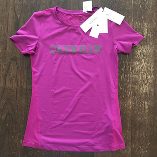 カルバンクライン(Calvin Klein)のCALVIN KLEIN カルバンクライン　新品　半袖　Ｔシャツ(Tシャツ(半袖/袖なし))