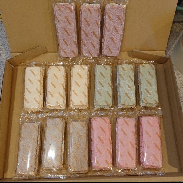 アマンド 六本木パレット 5種類 食品/飲料/酒の食品(菓子/デザート)の商品写真