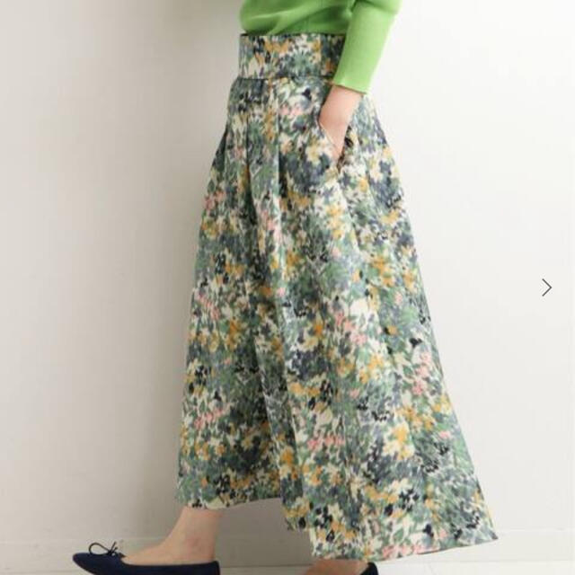 IENA(イエナ)のHaruna様専用IENAかすれフラワーギャザースカート　2021SS レディースのスカート(ロングスカート)の商品写真