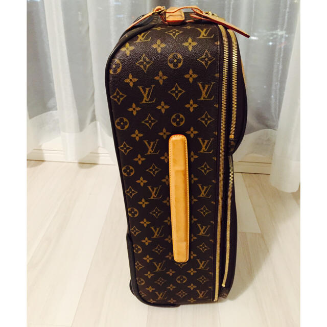 LOUIS VUITTON(ルイヴィトン)のマナト様専用【美品】ルイヴィトン ペガス55 ビジネス / スーツケースキャリー レディースのバッグ(スーツケース/キャリーバッグ)の商品写真