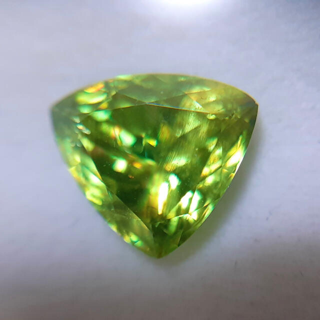 ボタニカル ミディアムベール スフェーン ルース 2.73ct - crumiller.com