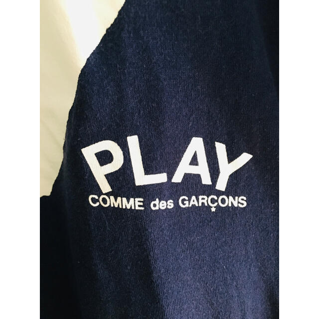 COMME des GARCONS(コムデギャルソン)の【★良品★希少★正規品★Mサイズ★】プレイコムデギャルソン ネイビー Tシャツ レディースのトップス(Tシャツ(半袖/袖なし))の商品写真