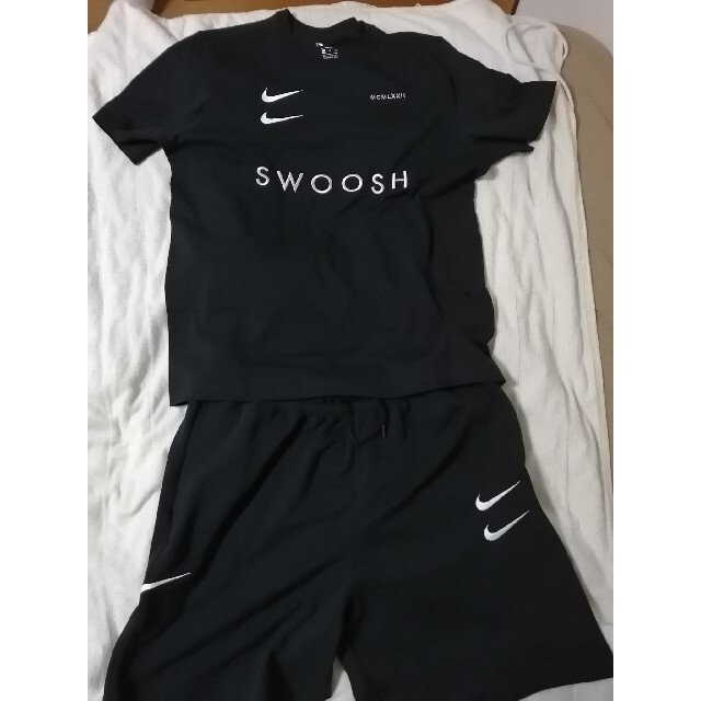 NIKE(ナイキ)のナイキ　フード　Tシャツ  ハンバーガー　Lサイズナイキ　Tシャツ ハーフパンツ メンズのトップス(Tシャツ/カットソー(半袖/袖なし))の商品写真