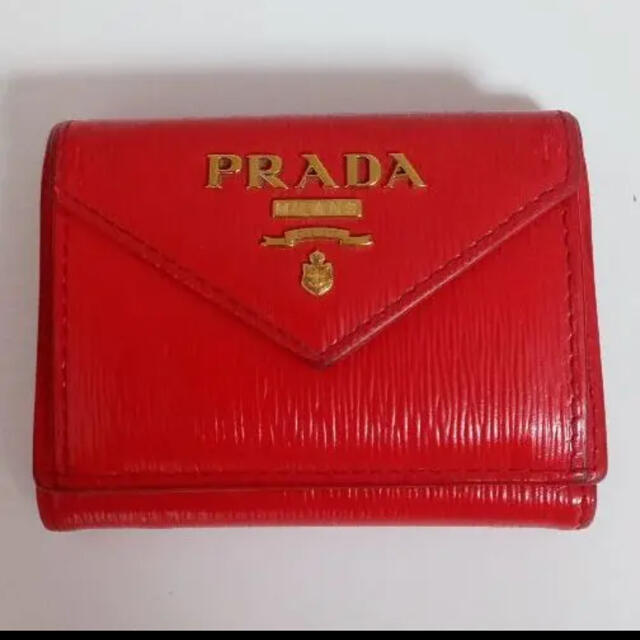 PRADA(プラダ)の即日発送！美品PRADAコンパクト三つ折り財布 レディースのファッション小物(財布)の商品写真