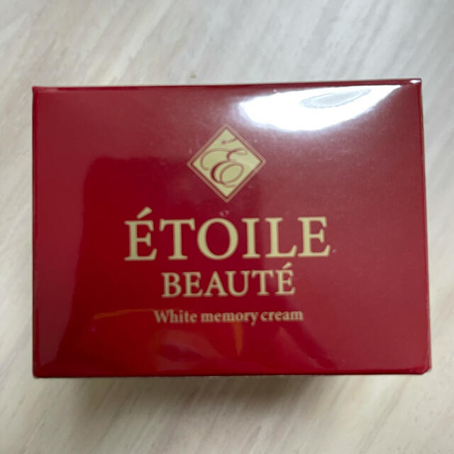 ETOILE BEAUTE 薬用ホワイトニングゲルLA 4,500 円