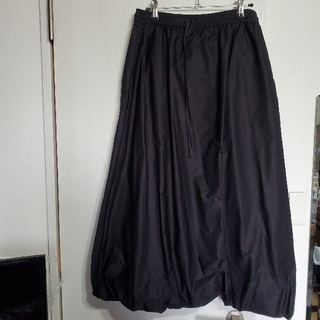 ザラ(ZARA)のZARAバルーンスカート　Mサイズ　黒(ひざ丈スカート)