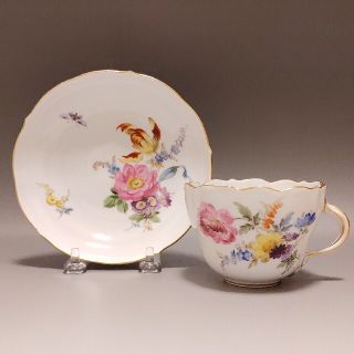 マイセン(MEISSEN)の【御専用】マイセン 1880年頃 金彩花絵昆虫文 兼用カップ&ソーサー 2客(食器)