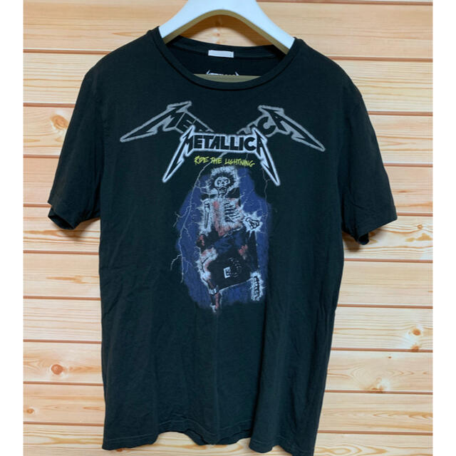 GU(ジーユー)のメタリカ　Tシャツ L 黒　ロックTシャツ　バンドTシャツ 美品　69 メンズのトップス(Tシャツ/カットソー(半袖/袖なし))の商品写真