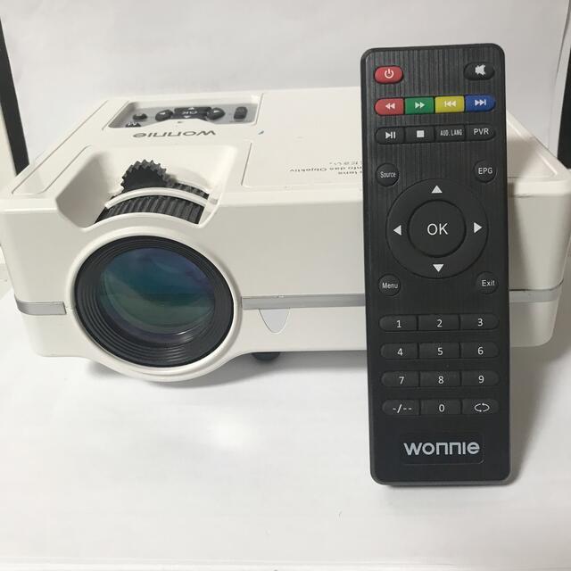 【値下げしました】ホームプロジェクター スマホ/家電/カメラのテレビ/映像機器(プロジェクター)の商品写真