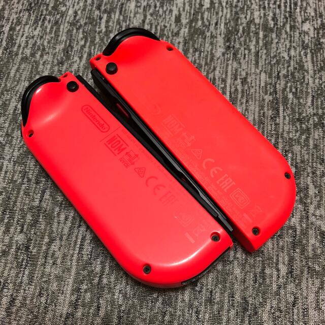 Nintendo Switch(ニンテンドースイッチ)のNintendo Switch Joy-Con ネオンレッド エンタメ/ホビーのゲームソフト/ゲーム機本体(その他)の商品写真