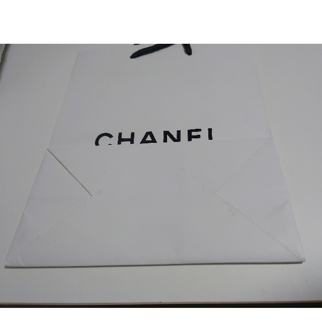 CHANEL(シャネル)のCHANEL　シャネル　ショッパー　紙袋 レディースのバッグ(ショップ袋)の商品写真