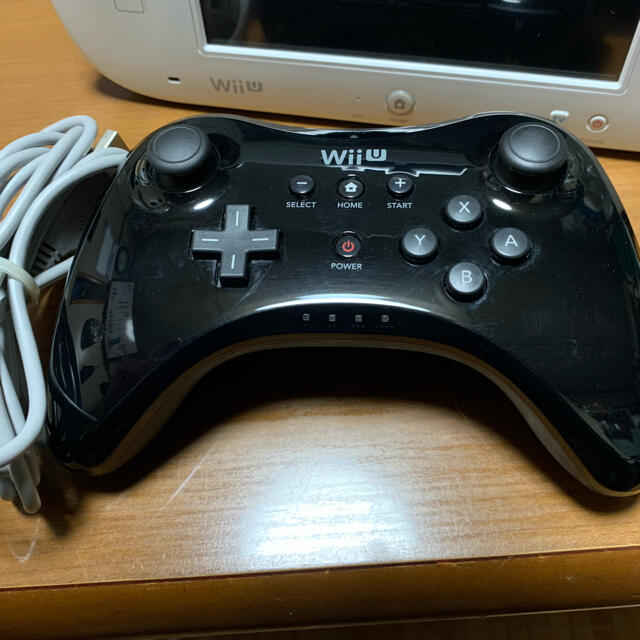 Wii U(ウィーユー)のNintendo Wii U ベーシックセット エンタメ/ホビーのゲームソフト/ゲーム機本体(家庭用ゲーム機本体)の商品写真