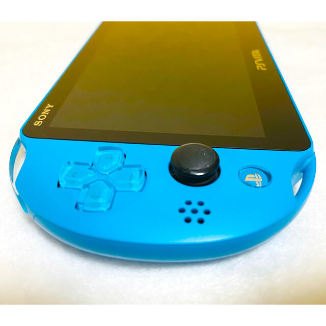 PlayStation Vita(プレイステーションヴィータ)のPSVita PCH-2000 ZA23 アクアブルー 画面傷無し エンタメ/ホビーのゲームソフト/ゲーム機本体(家庭用ゲーム機本体)の商品写真